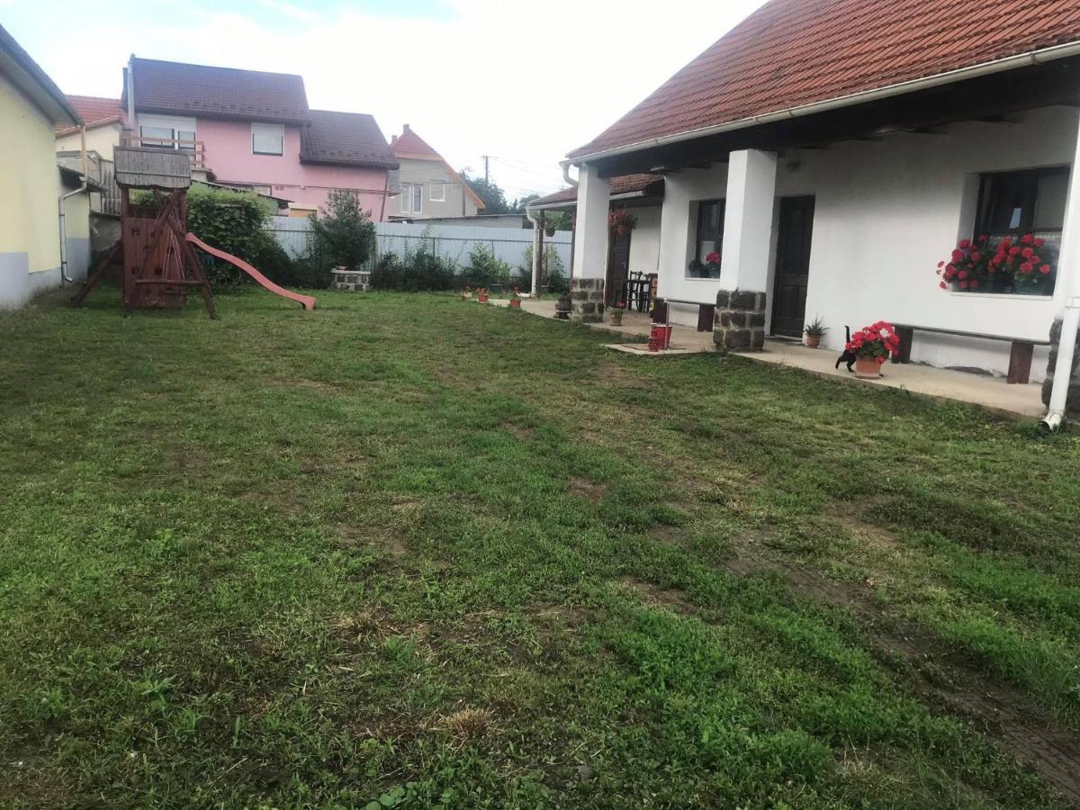 Oncsa Vendeghaz Otel Gyöngyös Dış mekan fotoğraf